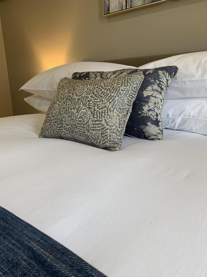 The Cedar Country Hotel Bellway Bagian luar foto