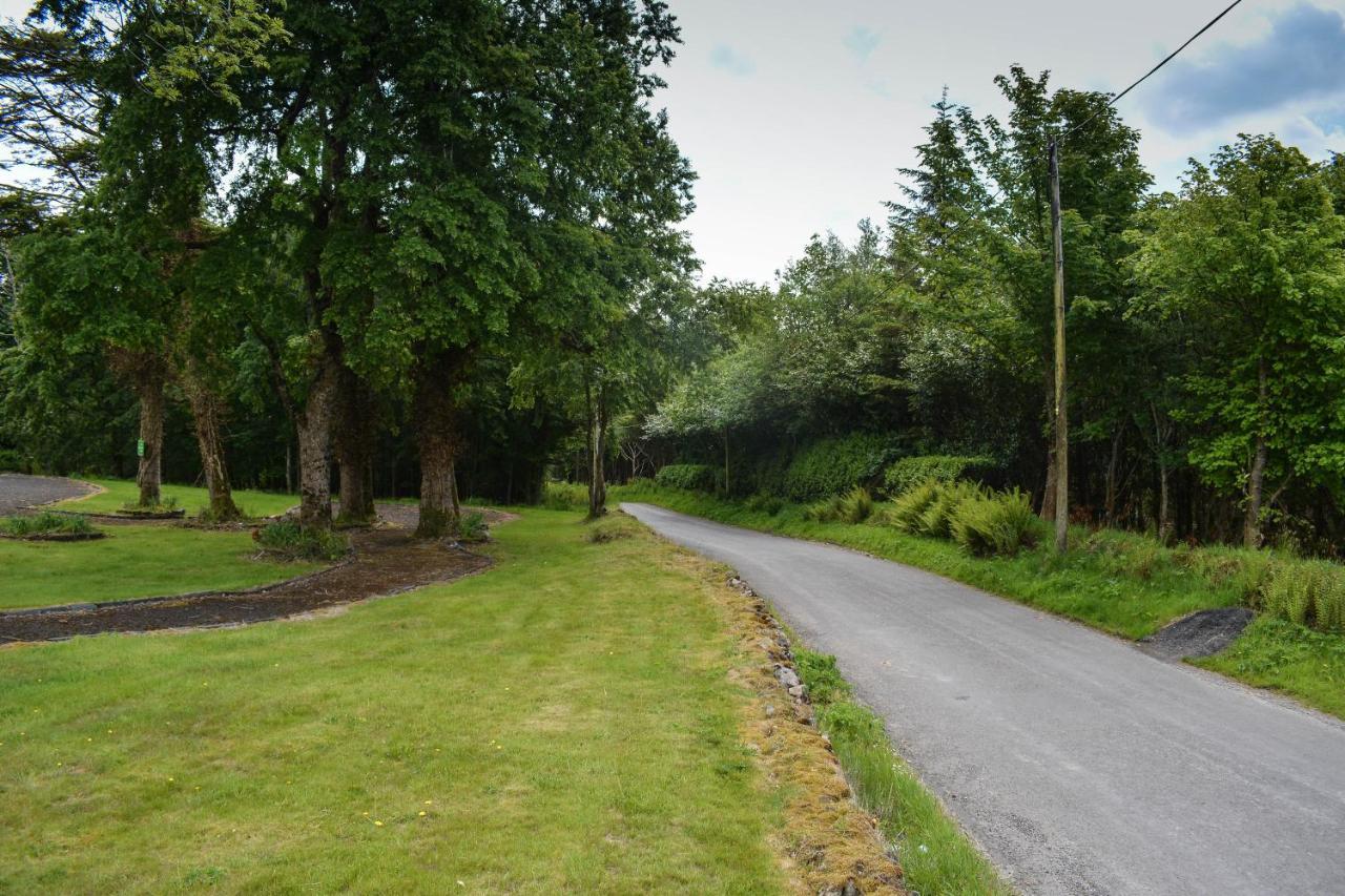 The Cedar Country Hotel Bellway Bagian luar foto