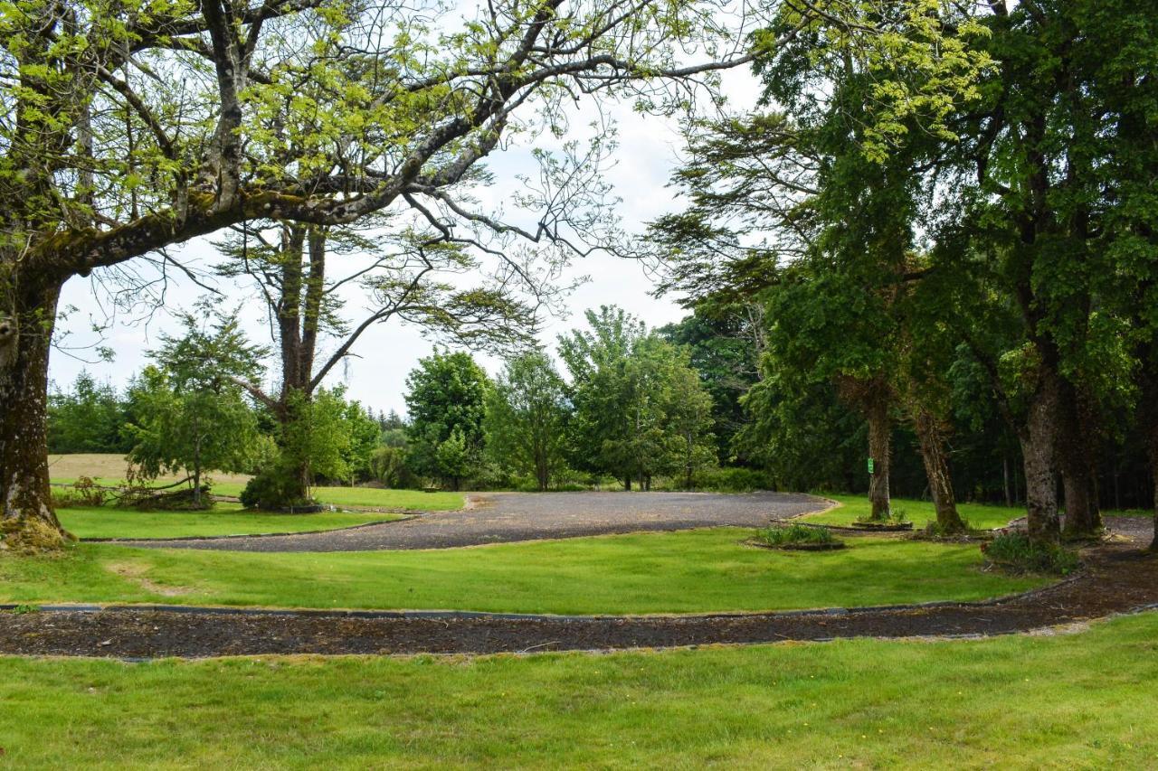 The Cedar Country Hotel Bellway Bagian luar foto